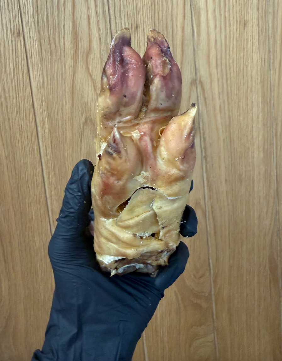 Pig Trotter – Crunchy, Cartilage-Rich & Naturally Satisfying