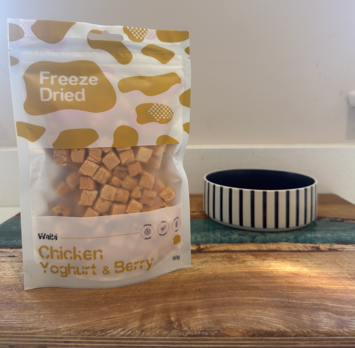 Waita Freeze Dried Chicken, Yoghurt & Berry (40g) For Dogs & Cats